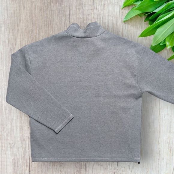 NWOT OGIO TRANSITION PULLOVER TOP - Picture 5 of 6